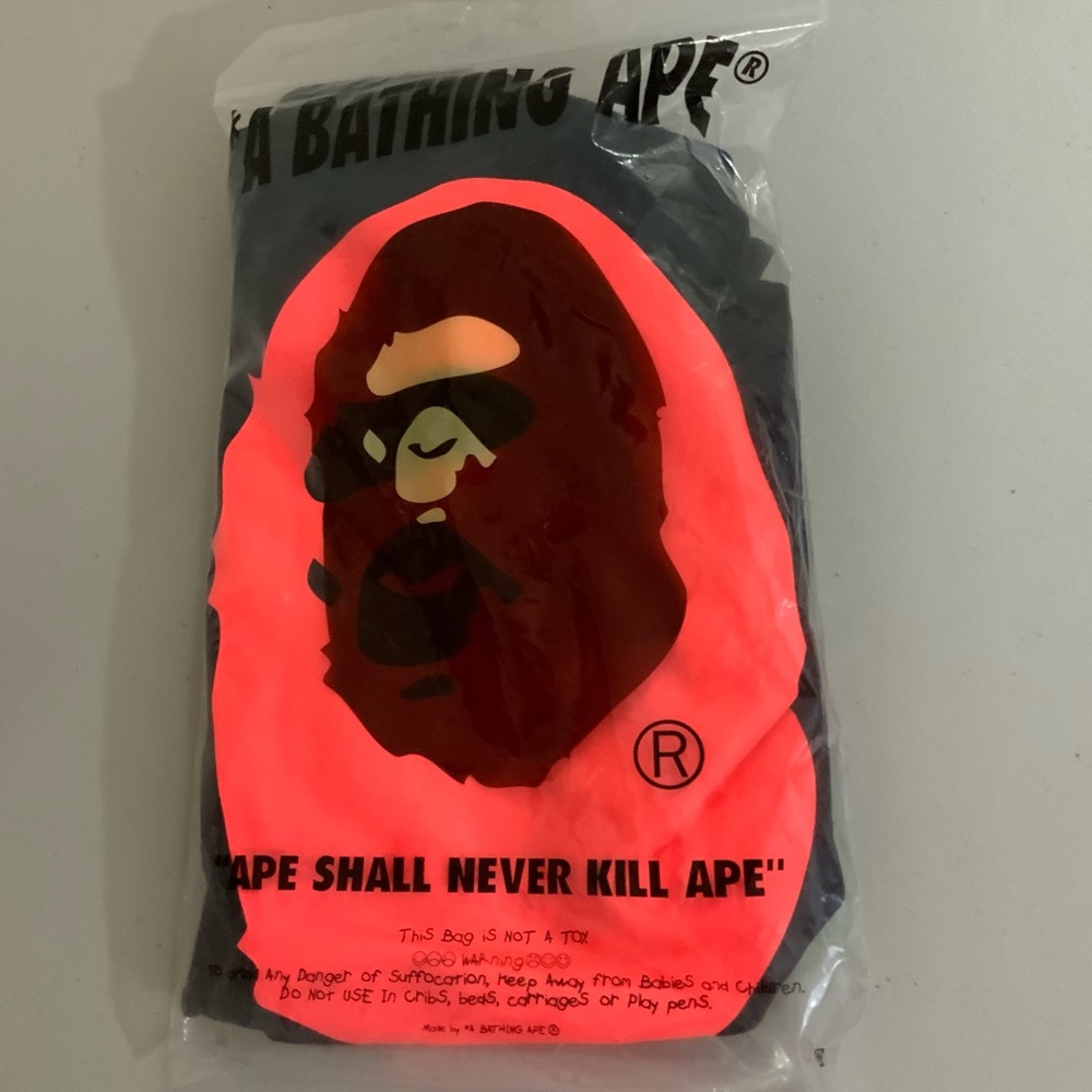 Bape Large Logo size L Black